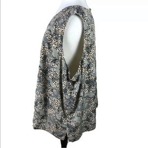 Maggie Barnes Tops - Maggie Barnes paisley animal print top Maggie Barnes Tops - Maggie Barnes paisley animal print top